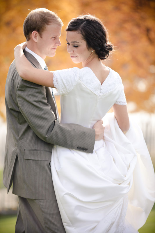 Bridals 2011-10-21 Kimmie & Justin-Utah Wedding and Portrait Photographer-Fall Bridals018IMG_2756-Blog Bridals-2011-10-21-Kimmie-Justin-Utah-Wedding-and-Portrait-Photographer-Fall-Bridals018IMG_2756-Blog