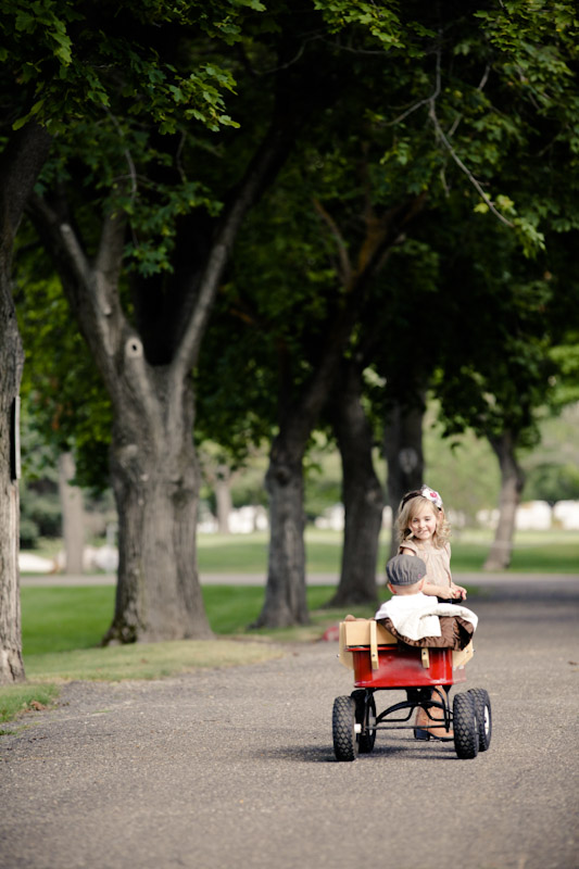 Children-2011-08-22-Gardner-Kids-Utah-Wedding-and-Portrait-Photographer-Children-Photography-UT015IMG_0926-Blog