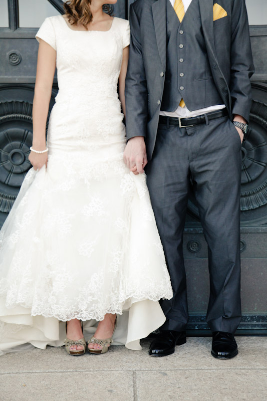 Bridals 2011-08-16 Erin & Travis-Utah Wedding and Portrait Photographer-Classy Bridals015IMG_7378-Blog Bridals-2011-08-16-Erin-Travis-Utah-Wedding-and-Portrait-Photographer-Classy-Bridals015IMG_7378-Blog