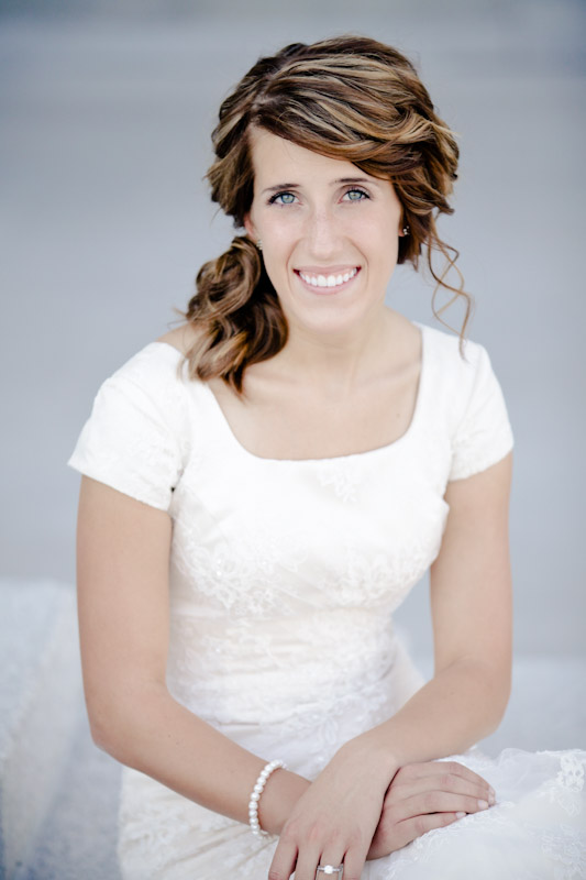 Bridals 2011-08-16 Erin & Travis-Utah Wedding and Portrait Photographer-Classy Bridals018IMG_7458-Blog Bridals-2011-08-16-Erin-Travis-Utah-Wedding-and-Portrait-Photographer-Classy-Bridals018IMG_7458-Blog