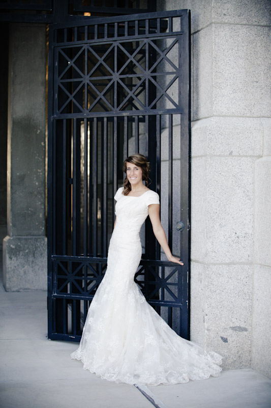 Bridals 2011-08-16 Erin & Travis-Utah Wedding and Portrait Photographer-Classy Bridals020IMG_7513-Blog Bridals-2011-08-16-Erin-Travis-Utah-Wedding-and-Portrait-Photographer-Classy-Bridals020IMG_7513-Blog