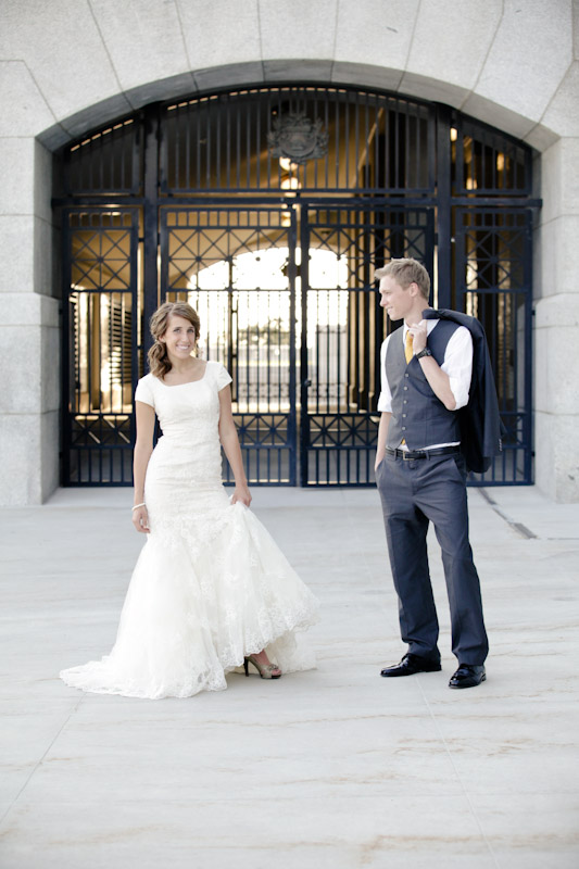 Bridals 2011-08-16 Erin & Travis-Utah Wedding and Portrait Photographer-Classy Bridals021IMG_7530-Blog Bridals-2011-08-16-Erin-Travis-Utah-Wedding-and-Portrait-Photographer-Classy-Bridals021IMG_7530-Blog