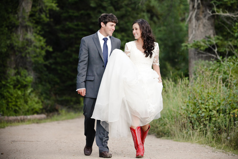 Bridals 2011-09-01 Ali & Mike-Utah Wedding and Portrait Photographer-Canyon Bridals Elisabeth Kate Photography039IMG_5397-Blog Bridals-2011-09-01-Ali-Mike-Utah-Wedding-and-Portrait-Photographer-Canyon-Bridals-Elisabeth-Kate-Photography039IMG_5397-Blog