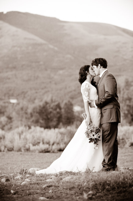 Bridals 2011-09-01 Ali & Mike-Utah Wedding and Portrait Photographer-Canyon Bridals Elisabeth Kate Photography043IMG_5448-Blog Bridals-2011-09-01-Ali-Mike-Utah-Wedding-and-Portrait-Photographer-Canyon-Bridals-Elisabeth-Kate-Photography043IMG_5448-Blog