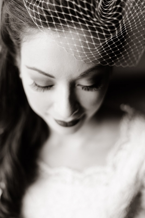 Bridals-2011-11-09-Michele-Mathew-Utah-Wedding-and-Portrait-Photographer-Classy-elegant-Bridals006IMG_0520-Blog(pp_w480_h720)