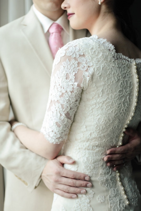 Bridals-2011-11-09-Michele-Mathew-Utah-Wedding-and-Portrait-Photographer-Classy-elegant-Bridals010IMG_0591-Blog(pp_w480_h720)