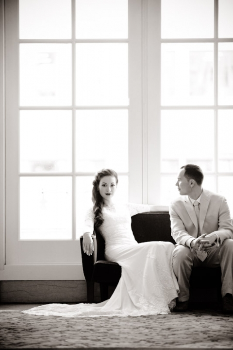 Bridals-2011-11-09-Michele-Mathew-Utah-Wedding-and-Portrait-Photographer-Classy-elegant-Bridals025IMG_0954-Blog(pp_w480_h720)