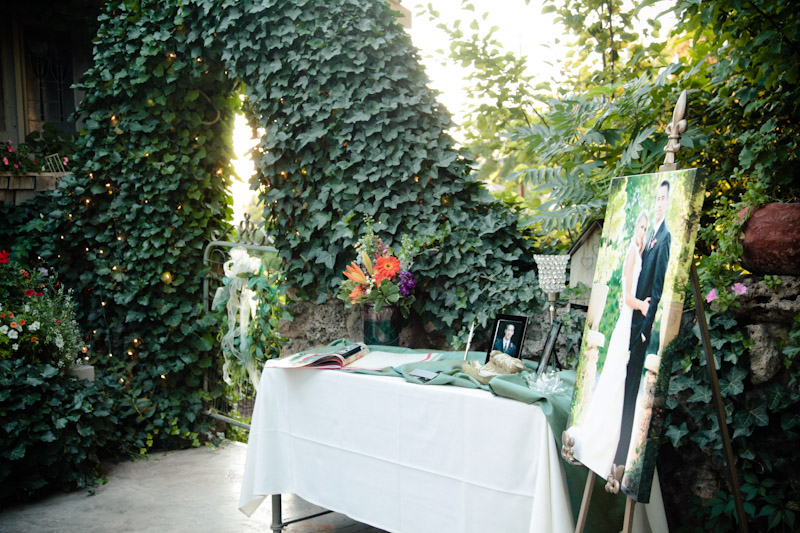 Wedding 2011-08-06 Chelsea & Kip-Utah Wedding and Portrait Photographer-The Bungalow003IMG_3731-Blog Wedding-2011-08-06-Chelsea-Kip-Utah-Wedding-and-Portrait-Photographer-The-Bungalow003IMG_3731-Blog