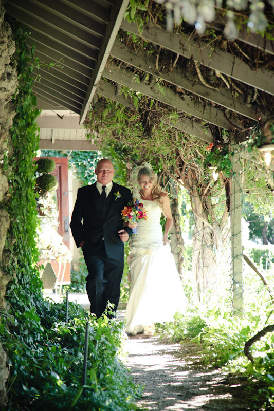 Wedding 2011-08-06 Chelsea & Kip-Utah Wedding and Portrait Photographer-The Bungalow010IMG_2779-Blog Wedding-2011-08-06-Chelsea-Kip-Utah-Wedding-and-Portrait-Photographer-The-Bungalow010IMG_2779-Blog