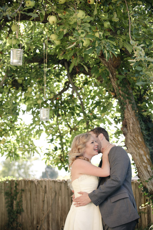 Wedding-2011-09-24-Shannon-Ty-Utah-Wedding-and-Portrait-Photographer-Backyard-vintage-Wedding037IMG_5197-Blog