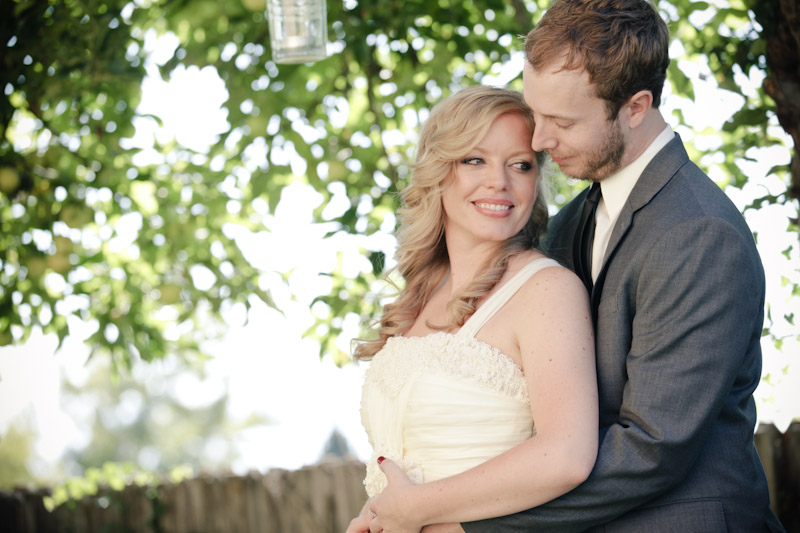 Wedding-2011-09-24-Shannon-Ty-Utah-Wedding-and-Portrait-Photographer-Backyard-vintage-Wedding039IMG_5220-Blog