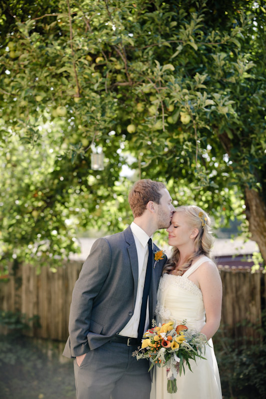 Wedding-2011-09-24-Shannon-Ty-Utah-Wedding-and-Portrait-Photographer-Backyard-vintage-Wedding042IMG_5281-Blog
