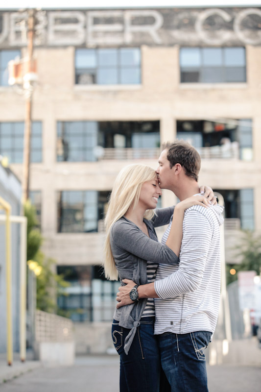 Wedding and Portrait Photographer-City Engagements Elisabeth Kate Studios051IMG_8815-Blog