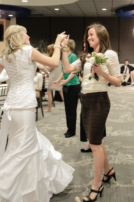 Wedding Photographer-SLC Temple Blue Lemon Reception051-Blog