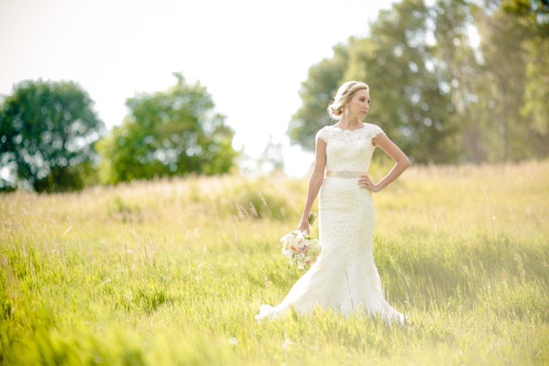 EK Studios-Wedding Photographer-Elegant Bridals in a meadow 001-Blog EK-Studios-Wedding-Photographer-Elegant-Bridals-in-a-meadow-001-Blog