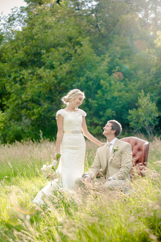 EK Studios-Wedding Photographer-Elegant Bridals in a meadow 014-Blog EK-Studios-Wedding-Photographer-Elegant-Bridals-in-a-meadow-014-Blog