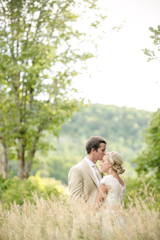 EK Studios-Wedding Photographer-Elegant Bridals in a meadow 033-Blog EK-Studios-Wedding-Photographer-Elegant-Bridals-in-a-meadow-033-Blog