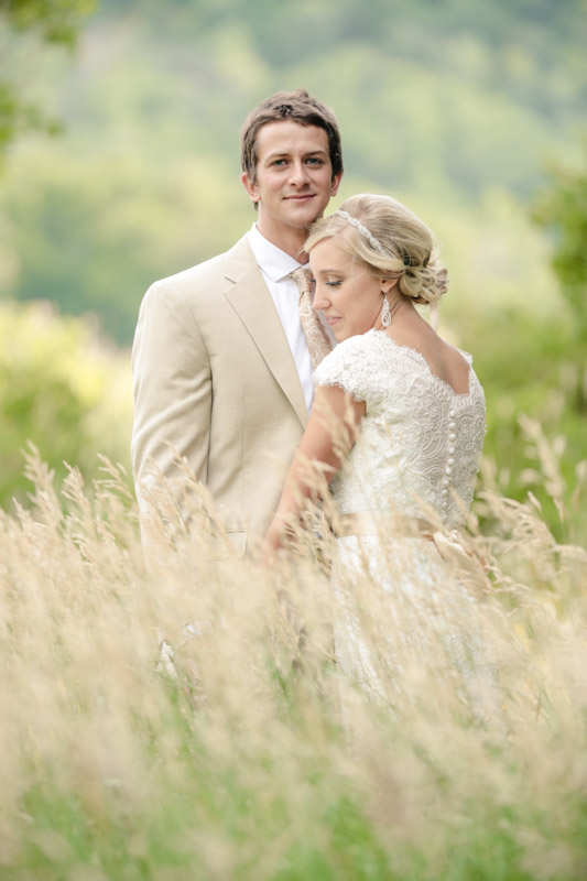 EK Studios-Wedding Photographer-Elegant Bridals in a meadow 034-Blog EK-Studios-Wedding-Photographer-Elegant-Bridals-in-a-meadow-034-Blog