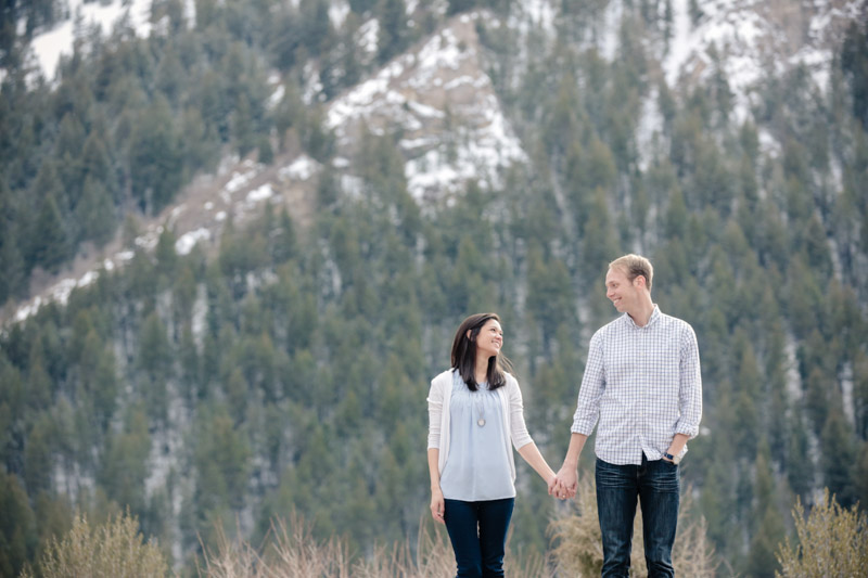 EK-Studios-Utah-Wedding-Photographers-Engagements-in-the-Mountains018-Blog