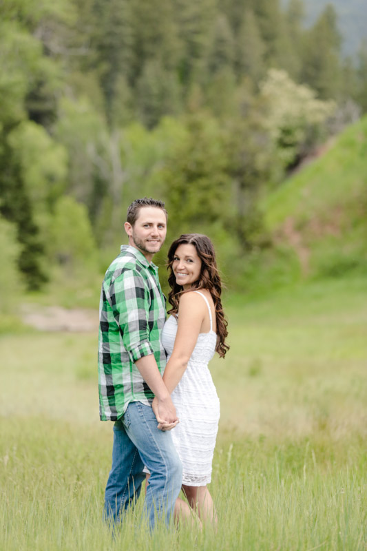 EK-Studios-Utah-Wedding-Photographers-Engagements-in-the-mountains003-Blog