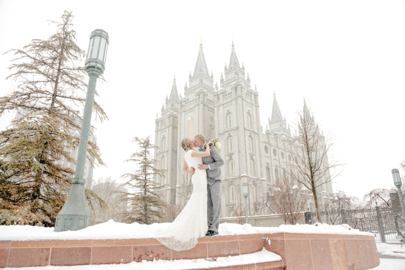 EK-Studios-Utah-Wedding-Photographers-SLC-temple-Snowy-wedding-Le-Jardin-Reception021-Blog