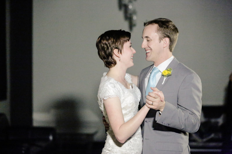 EK-Studios-Utah-Wedding-Photographers-Timpanogos-Temple-Wedding-Winter044-Blog