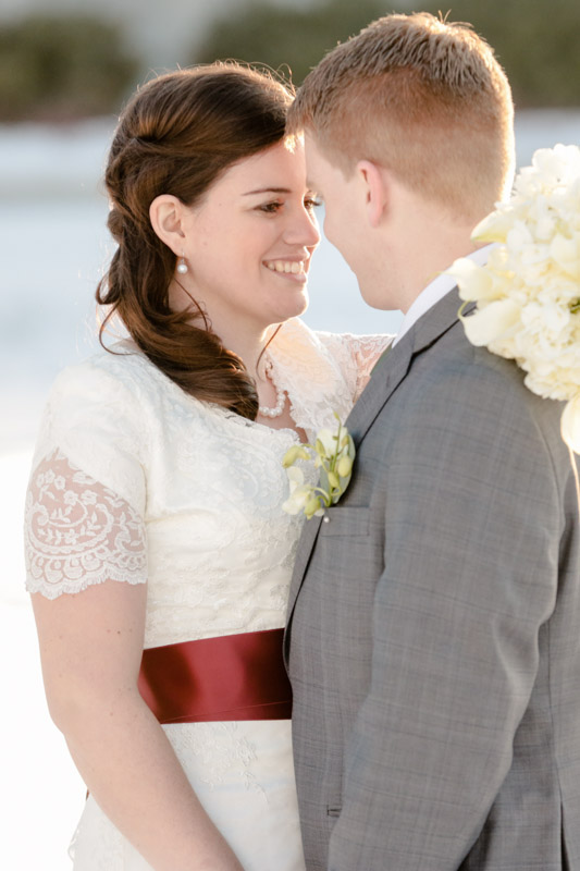 EK-Studios-Utah-Wedding-Photographers-Timpanogos-Temple-winter022-Blog