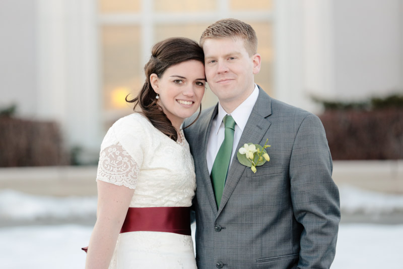 EK-Studios-Utah-Wedding-Photographers-Timpanogos-Temple-winter029-Blog
