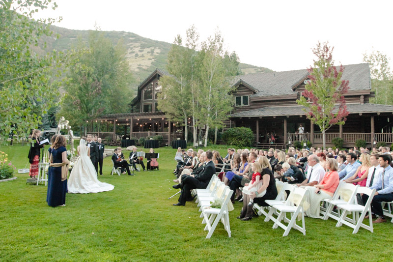 EK-Studios-Utah-Wedding-Photographers-Outdoor-wedding-quaint-reception032-Blog