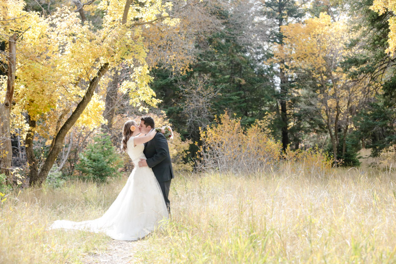 EK-Studios-Utah-Wedding-Photographers-Fall-Bridals-in-the-canyon003-Blog