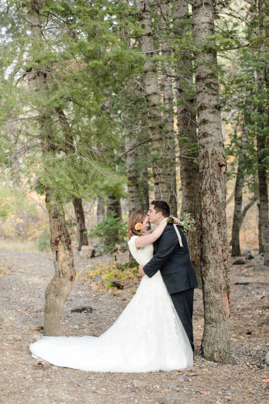 EK-Studios-Utah-Wedding-Photographers-Fall-Bridals-in-the-canyon026-Blog
