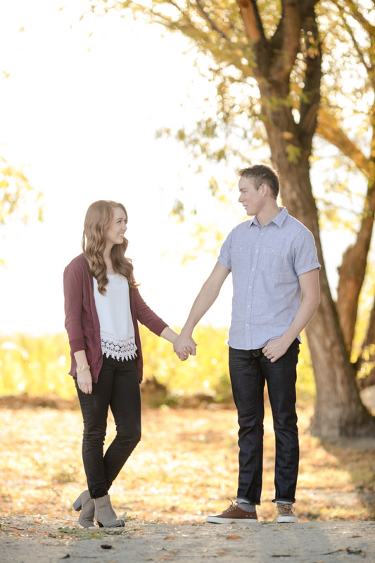EK-Studios-Utah-Wedding-Photographers-Sunkissed-engagements-on-a-dock005-Blog