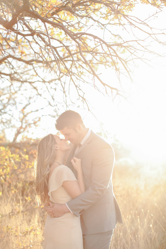 EK-Studios-Utah-Wedding-Photographers-Sunkissed-Bridals-in-a-field031-Blog