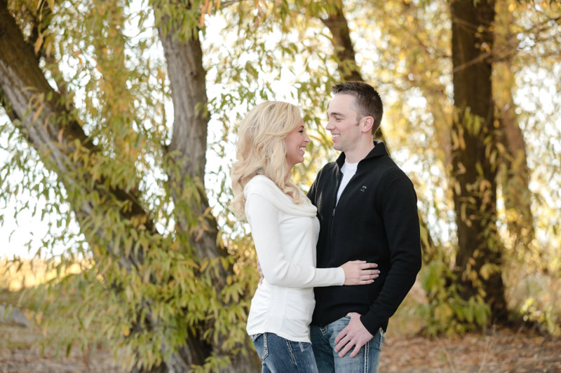 EK-Studios-Utah-Wedding-Photographers-Romantic-Engagements-sunkissed010-Blog