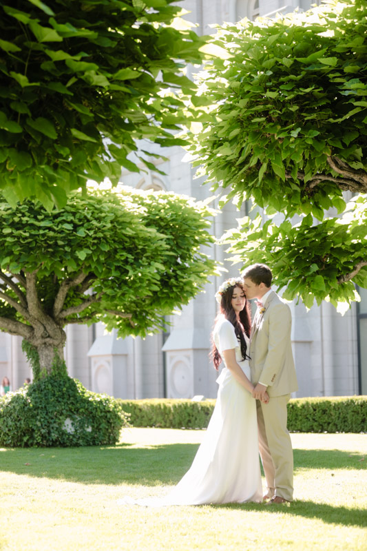 EK-Studios-Utah-Wedding-Photographers-Lion-House-Garden-Ring-Ceremony-020-Blog