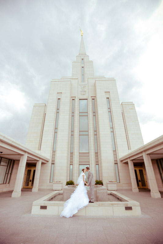 EK-Studios-Utah-Wedding-Photographers-Oqhirrh-Mountain-Temple-Wedding027-Blog