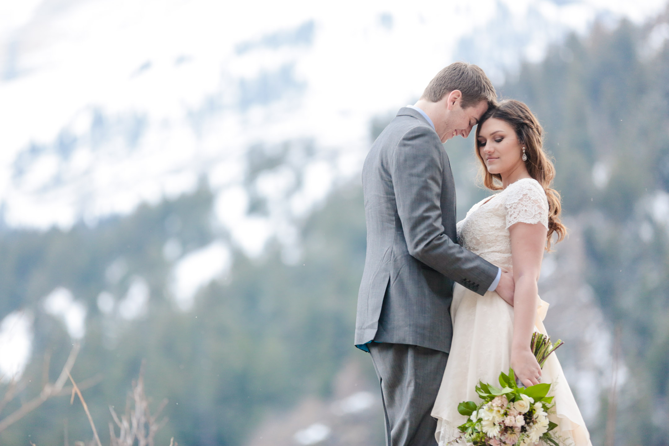 EK-Studios-Utah-Wedding-Photographers-Vintage-Wedding-Dress-Mountain-bridals016-Blog