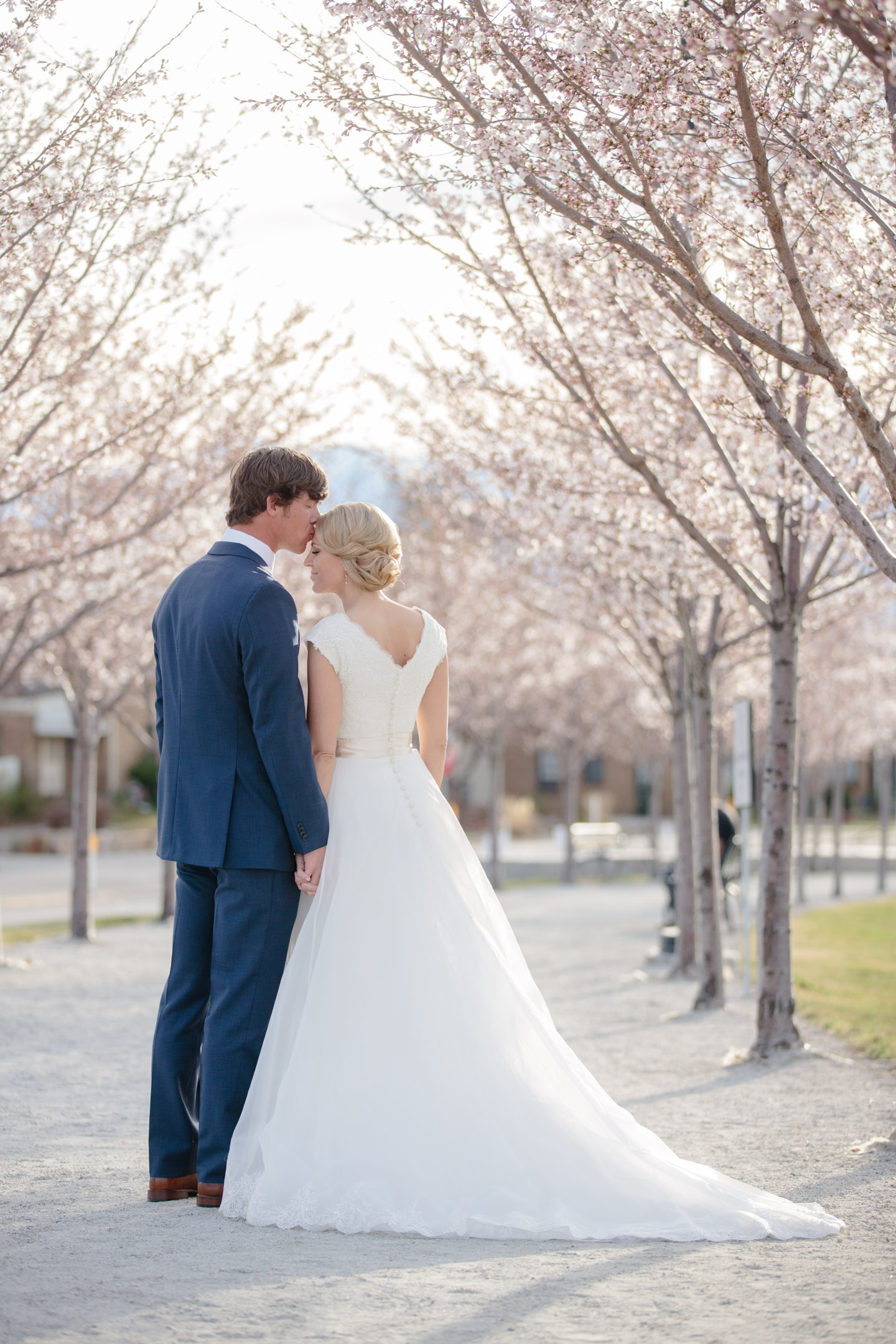 EK-Studios-Utah-Wedding-Photographers-Classy-Bridals-lace-dress-blossoms-spring002-Blog