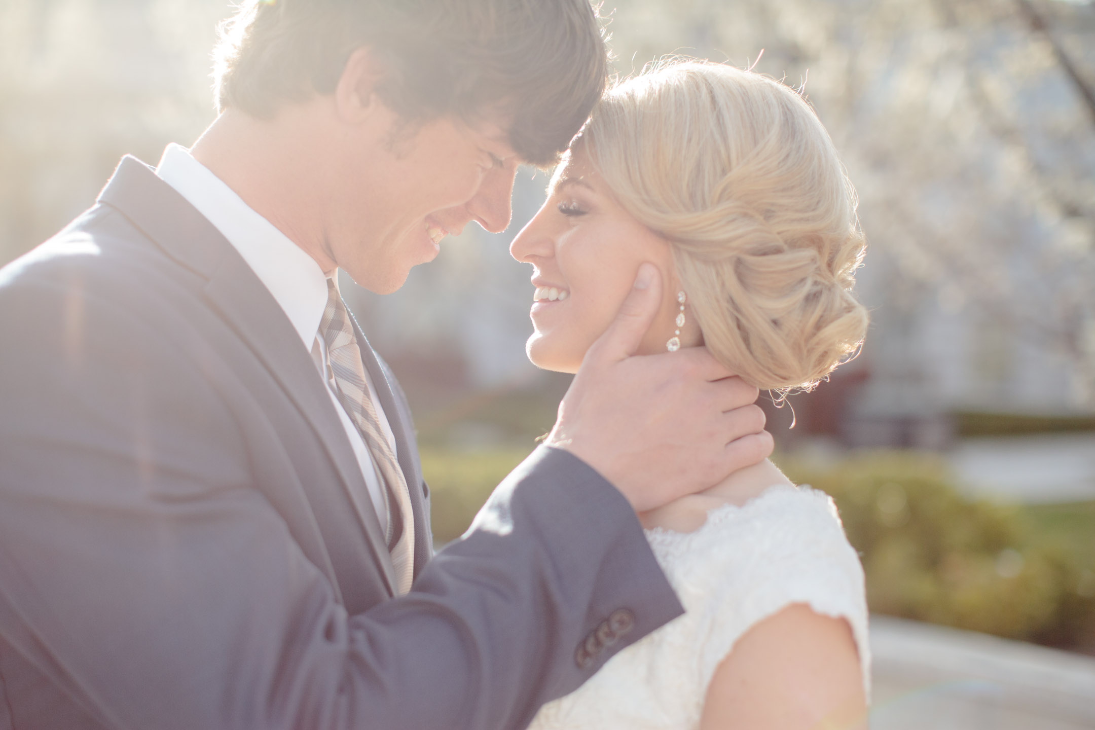 EK-Studios-Utah-Wedding-Photographers-Classy-Bridals-lace-dress-blossoms-spring004-Blog