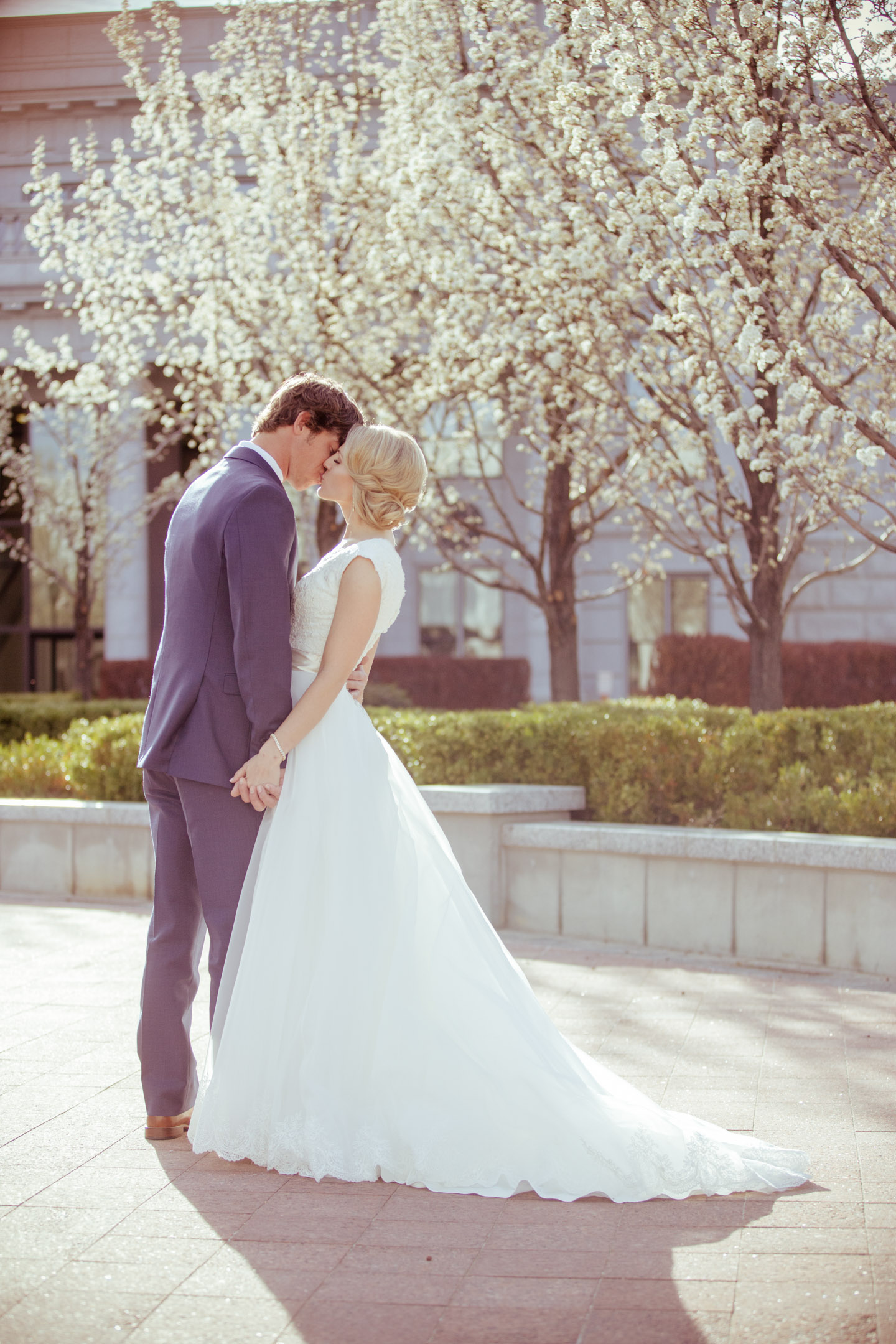 EK-Studios-Utah-Wedding-Photographers-Classy-Bridals-lace-dress-blossoms-spring008-Blog
