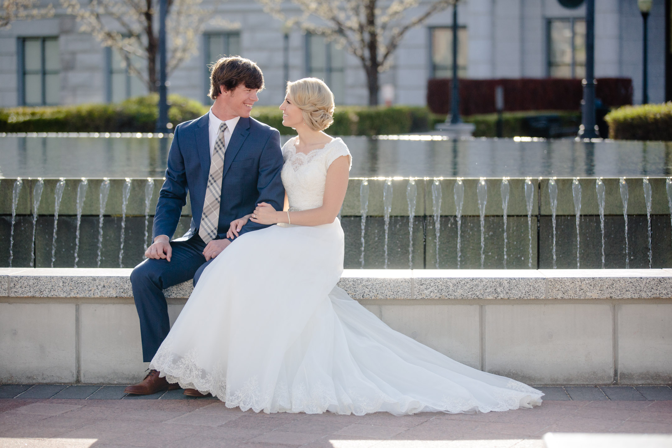EK-Studios-Utah-Wedding-Photographers-Classy-Bridals-lace-dress-blossoms-spring010-Blog