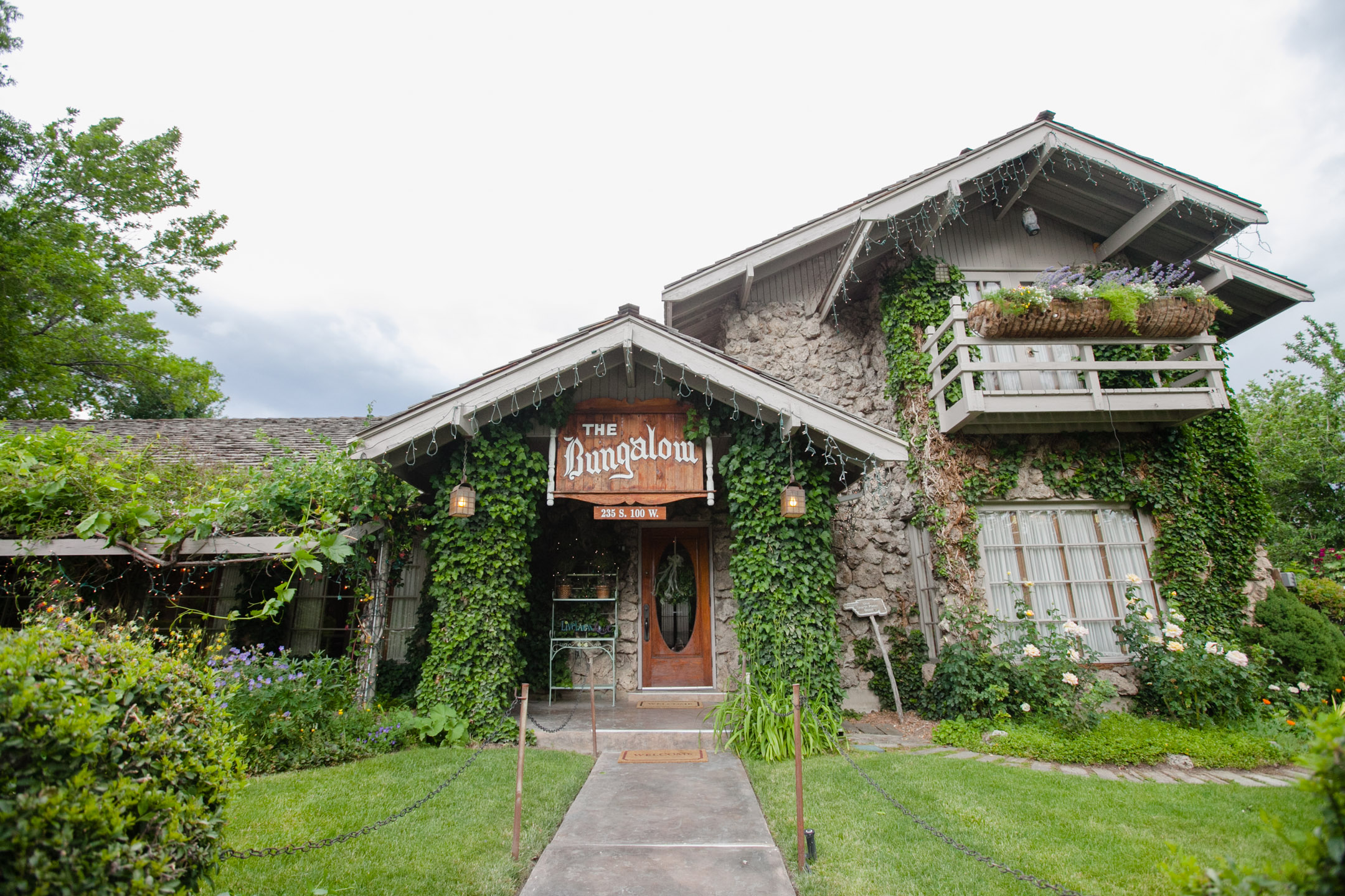 EK-Studios-Utah-Wedding-Photographers-The-Bungalow-Wedding-Reception-utah001-Blog