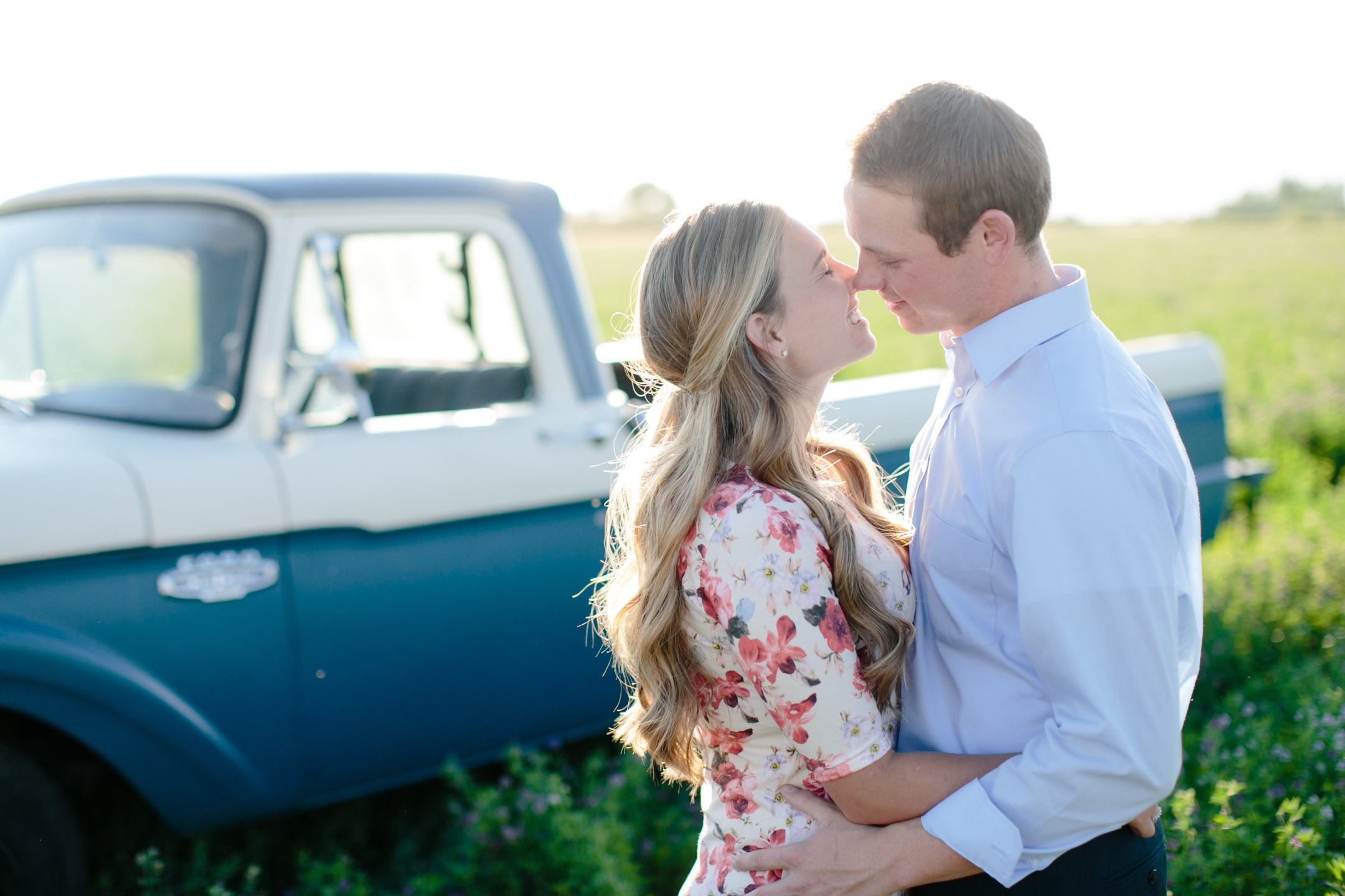 EK-Studios-Utah-Wedding-Photographers-country-engagments-pick-up-truck-farming-field025-Blog