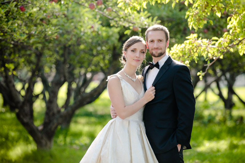 EK-Studios-Utah-Wedding-Photographers-Classy-Elegant-Bridals-Unique-wedding-dress002-Blog