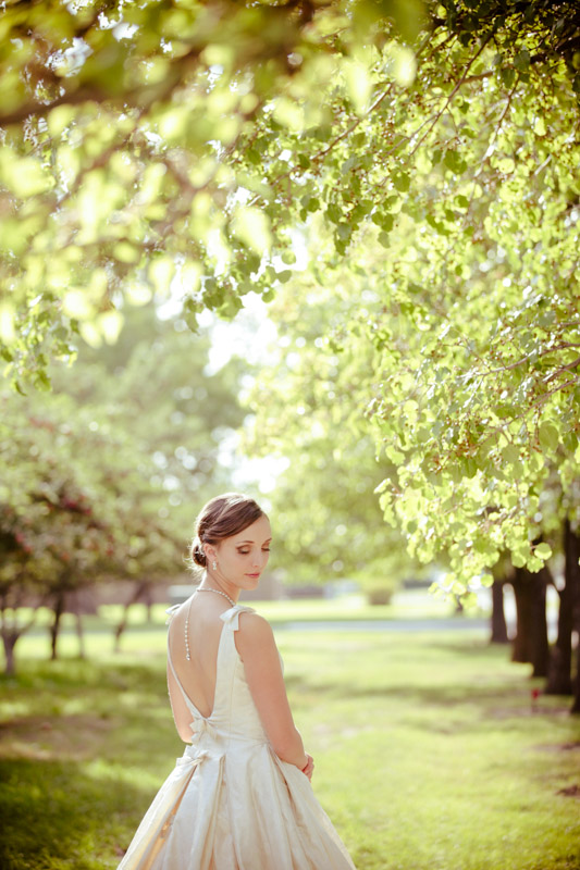 EK-Studios-Utah-Wedding-Photographers-Classy-Elegant-Bridals-Unique-wedding-dress003-Blog