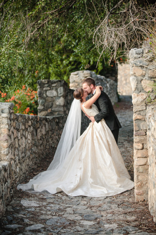 EK-Studios-Utah-Wedding-Photographers-Classy-Elegant-Bridals-Unique-wedding-dress038-Blog