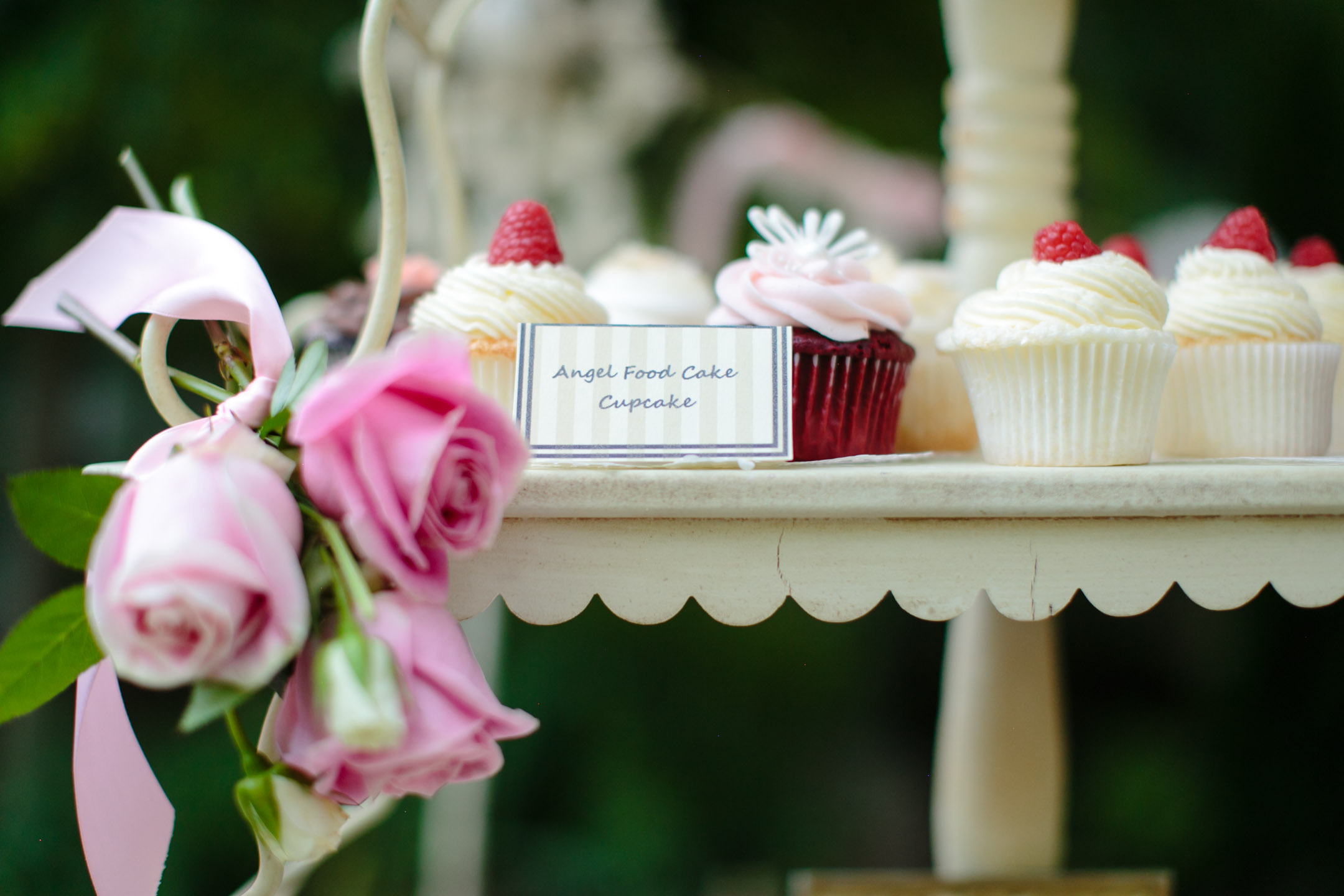 EK-Studios-Utah-Wedding-Photographers-outdoor-Shabby-Chic-wedding-reception-pink032-Blog