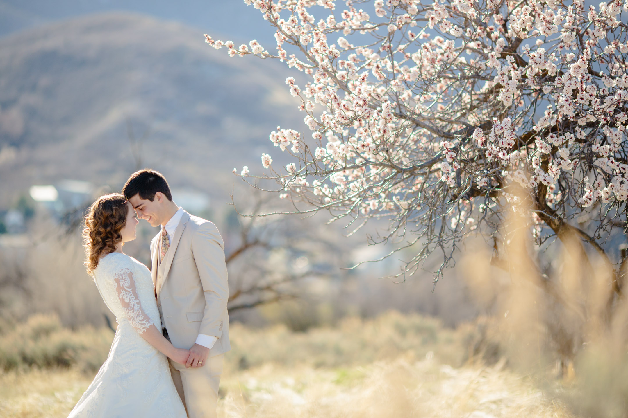 EK-Studios-Utah-Wedding-Photographers-Spring-Bridals-blossoms001-Blog
