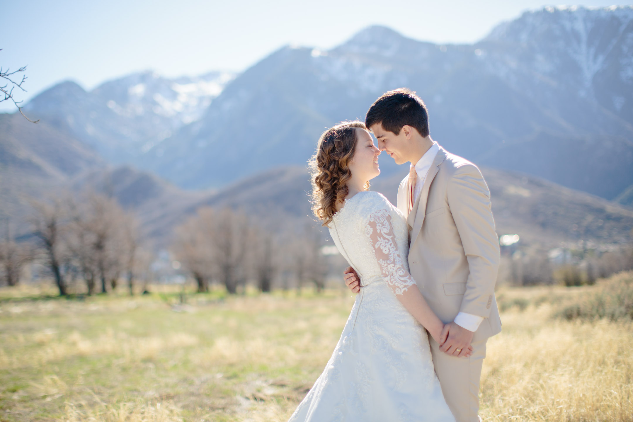 EK-Studios-Utah-Wedding-Photographers-Spring-Bridals-blossoms006-Blog