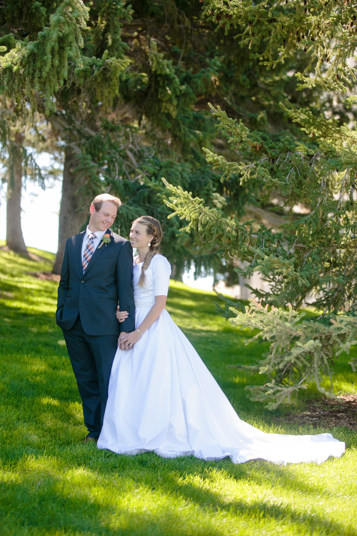 EK-Studios-Utah-Wedding-Photographers-Manti-Temple-Wedding-country-wedding-decorations021-Blog